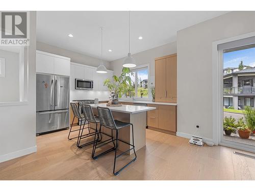 1341 Rocky Point Drive, Kelowna, BC - Indoor Photo Showing Kitchen With Upgraded Kitchen