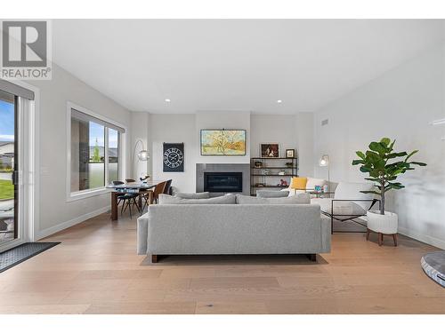 1341 Rocky Point Drive, Kelowna, BC - Indoor Photo Showing Living Room With Fireplace