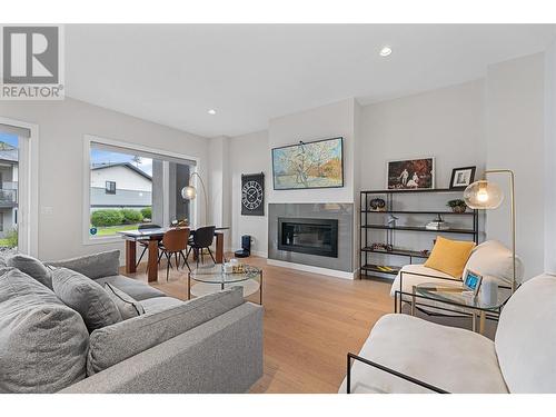 1341 Rocky Point Drive, Kelowna, BC - Indoor Photo Showing Living Room With Fireplace