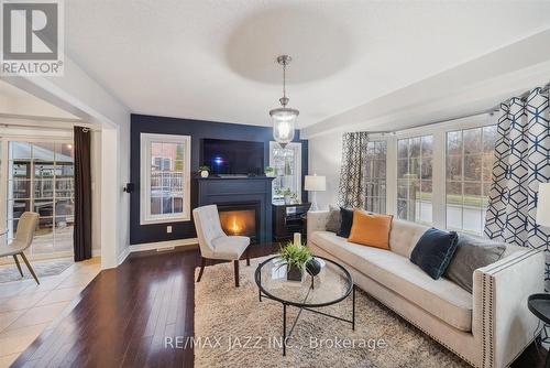 547 Shaftsbury Street, Oshawa (Eastdale), ON - Indoor Photo Showing Living Room With Fireplace