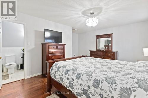 162 Chesley Avenue, London, ON - Indoor Photo Showing Bedroom