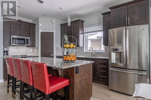 526 Gillies Cove, Saskatoon, SK - Indoor Photo Showing Kitchen With Upgraded Kitchen