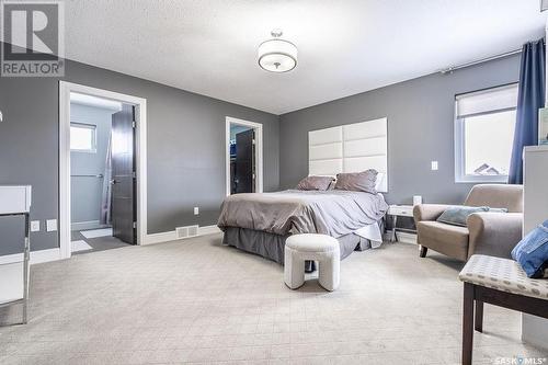 526 Gillies Cove, Saskatoon, SK - Indoor Photo Showing Bedroom