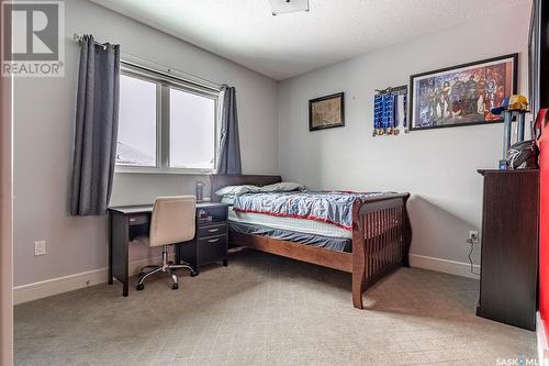 526 Gillies Cove, Saskatoon, SK - Indoor Photo Showing Bedroom