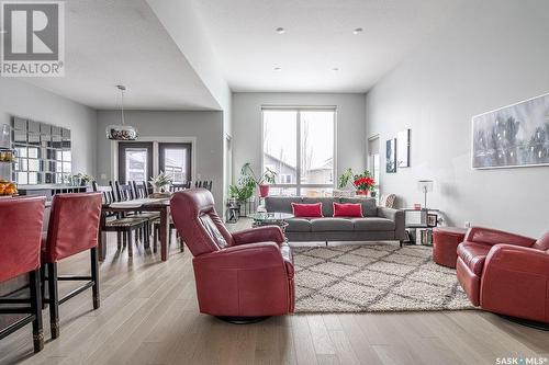 526 Gillies Cove, Saskatoon, SK - Indoor Photo Showing Living Room