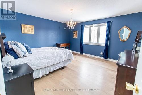 59 Thorold Road E, Welland (767 - N. Welland), ON - Indoor Photo Showing Bedroom