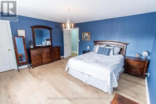 59 Thorold Road E, Welland (767 - N. Welland), ON - Indoor Photo Showing Bedroom