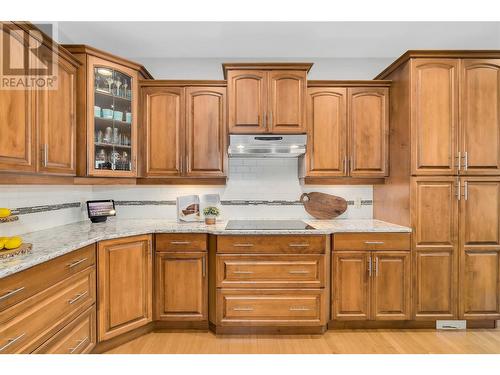 2061 Spyglass Way, West Kelowna, BC - Indoor Photo Showing Kitchen