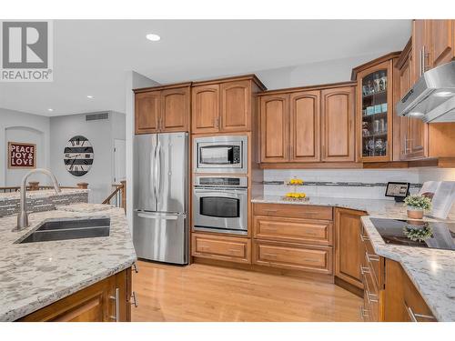 2061 Spyglass Way, West Kelowna, BC - Indoor Photo Showing Kitchen With Double Sink