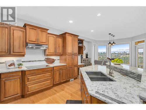 2061 Spyglass Way, West Kelowna, BC - Indoor Photo Showing Kitchen With Double Sink