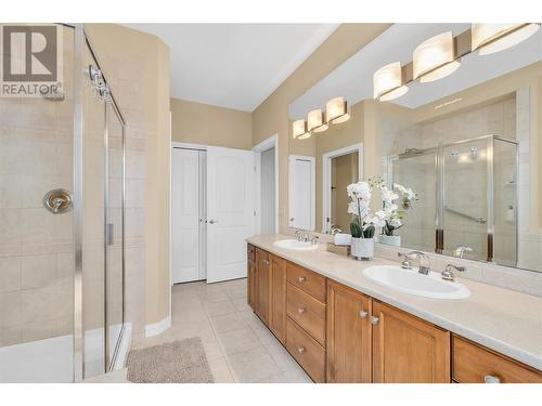 2061 Spyglass Way, West Kelowna, BC - Indoor Photo Showing Bathroom