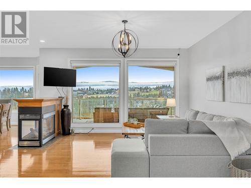 2061 Spyglass Way, West Kelowna, BC - Indoor Photo Showing Living Room With Fireplace