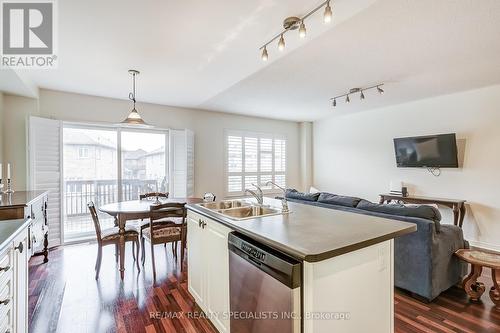 123 Rutherford Road, Bradford West Gwillimbury, ON - Indoor Photo Showing Kitchen With Double Sink