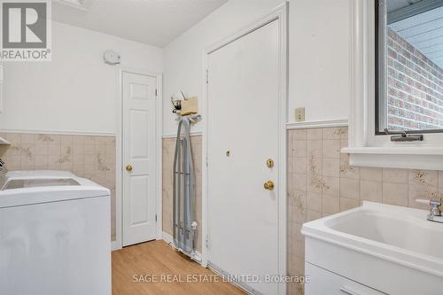 17 Patricia Place, Kawartha Lakes, ON - Indoor Photo Showing Laundry Room