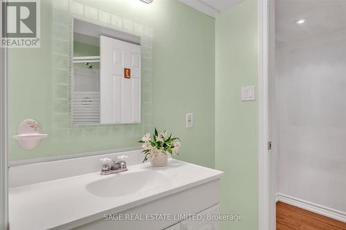 17 Patricia Place, Kawartha Lakes, ON - Indoor Photo Showing Bathroom