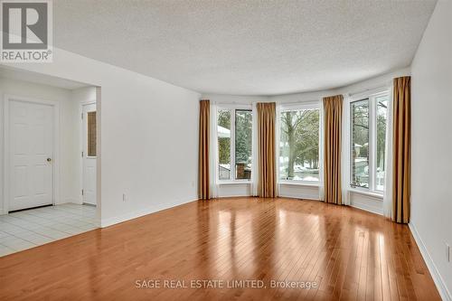 17 Patricia Place, Kawartha Lakes, ON - Indoor Photo Showing Other Room