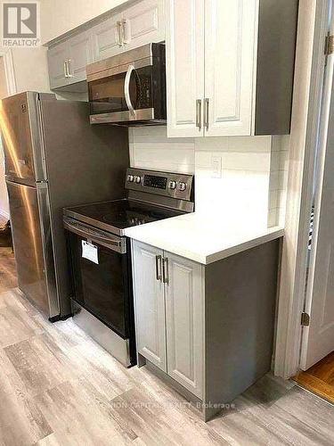 41 Leland Street, Hamilton, ON - Indoor Photo Showing Kitchen