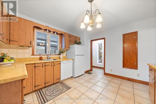 217 Mcfarlane Street, Peterborough (Ashburnham), ON - Indoor Photo Showing Kitchen