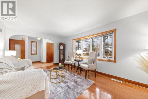 217 Mcfarlane Street, Peterborough (Ashburnham), ON - Indoor Photo Showing Living Room