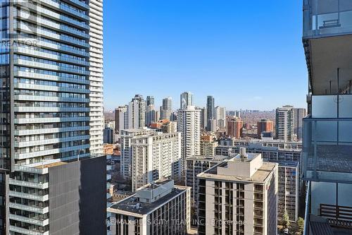 1105 - 25 Grenville Street, Toronto, ON - Outdoor With Facade