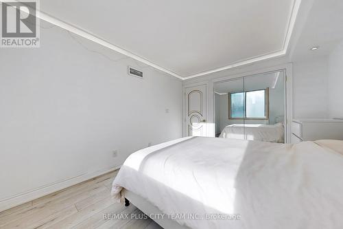 1105 - 25 Grenville Street, Toronto, ON - Indoor Photo Showing Bedroom