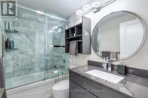 1704 - 1 Scott Street, Toronto, ON - Indoor Photo Showing Bathroom