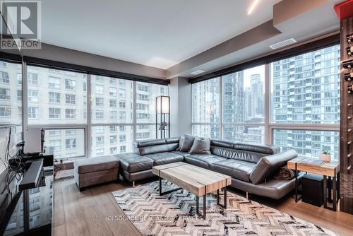 1704 - 1 Scott Street, Toronto, ON - Indoor Photo Showing Living Room