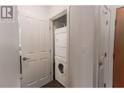 in-unit laundry - 