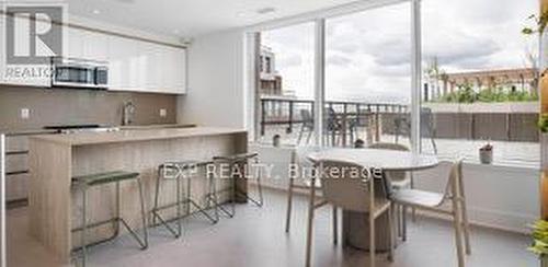 312 - 3100 Keele Street, Toronto, ON - Indoor Photo Showing Kitchen