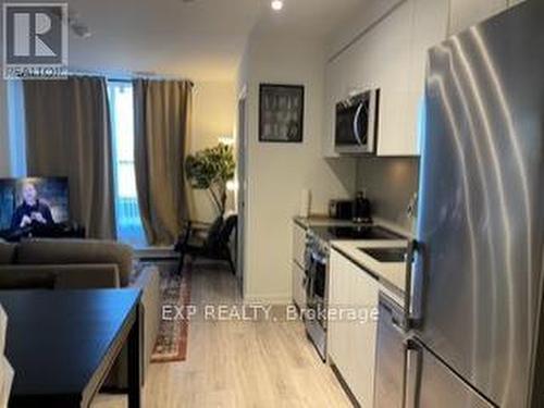 312 - 3100 Keele Street, Toronto, ON - Indoor Photo Showing Kitchen With Stainless Steel Kitchen