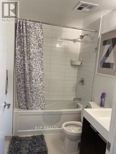 312 - 3100 Keele Street, Toronto, ON - Indoor Photo Showing Bathroom