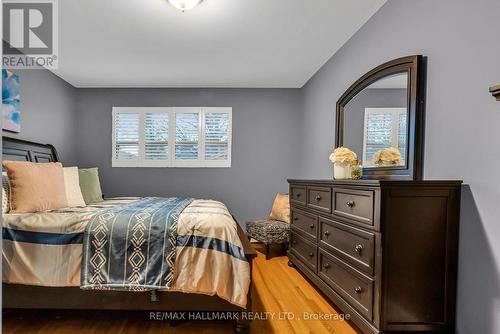 21 Farley Crescent, Toronto, ON - Indoor Photo Showing Bedroom