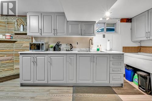 21 Farley Crescent, Toronto, ON - Indoor Photo Showing Kitchen