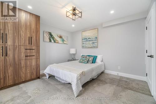 1204 West 5Th Street, Hamilton, ON - Indoor Photo Showing Bedroom