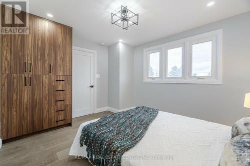 1204 West 5Th Street, Hamilton, ON - Indoor Photo Showing Bedroom