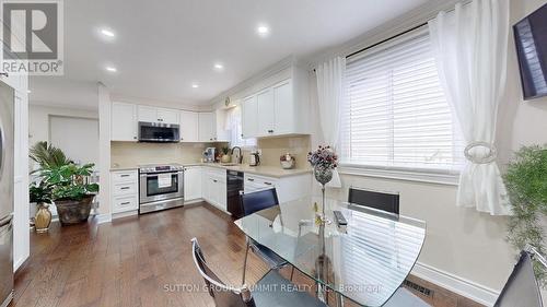 48 Bayview Drive, Grimsby, ON - Indoor Photo Showing Kitchen