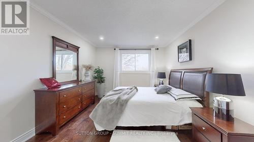 48 Bayview Drive, Grimsby, ON - Indoor Photo Showing Bedroom