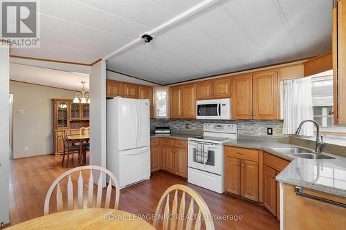 #248 - 3033 Townline Road, Fort Erie (327 - Black Creek), ON - Indoor Photo Showing Kitchen With Double Sink