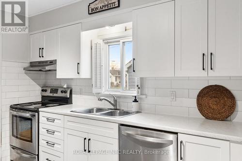 75 Parkview Road, St. Catharines (445 - Facer), ON - Indoor Photo Showing Kitchen With Double Sink