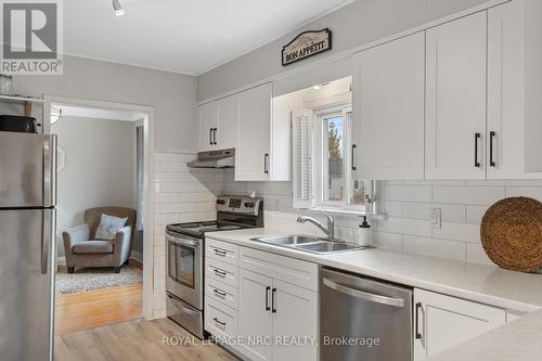 75 Parkview Road, St. Catharines (445 - Facer), ON - Indoor Photo Showing Kitchen With Double Sink