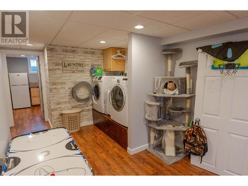 12286 242 Road, Fort St. John, BC - Indoor Photo Showing Laundry Room