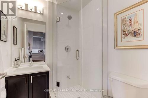 1005 - 7 Kenaston Gardens, Toronto, ON - Indoor Photo Showing Bathroom