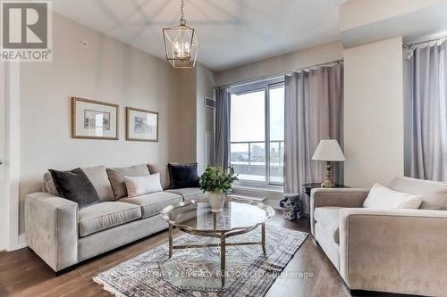 1005 - 7 Kenaston Gardens, Toronto, ON - Indoor Photo Showing Living Room