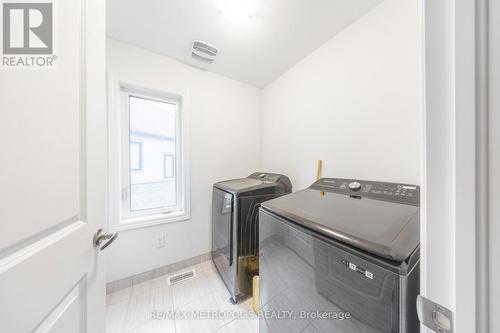 316 Okanagan Path, Oshawa, ON - Indoor Photo Showing Laundry Room