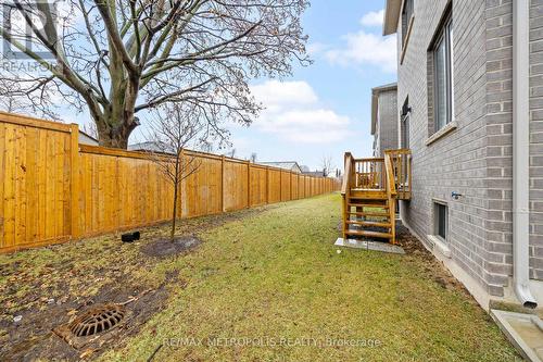 316 Okanagan Path, Oshawa, ON - Outdoor