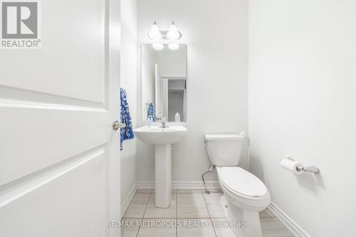 316 Okanagan Path, Oshawa, ON - Indoor Photo Showing Bathroom