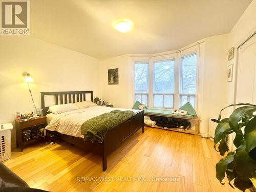 2Nd&3Rd - 1198 Gerrard Street E, Toronto, ON - Indoor Photo Showing Bedroom