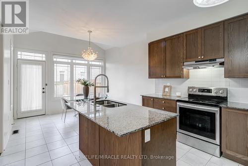 41 Atkinson Crescent, New Tecumseth, ON - Indoor Photo Showing Kitchen With Double Sink