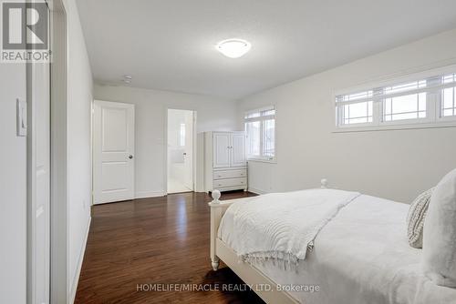 41 Atkinson Crescent, New Tecumseth, ON - Indoor Photo Showing Bedroom