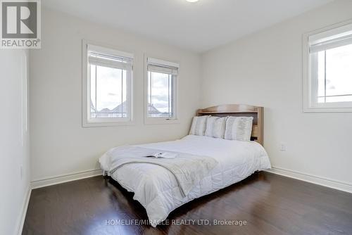 41 Atkinson Crescent, New Tecumseth, ON - Indoor Photo Showing Bedroom